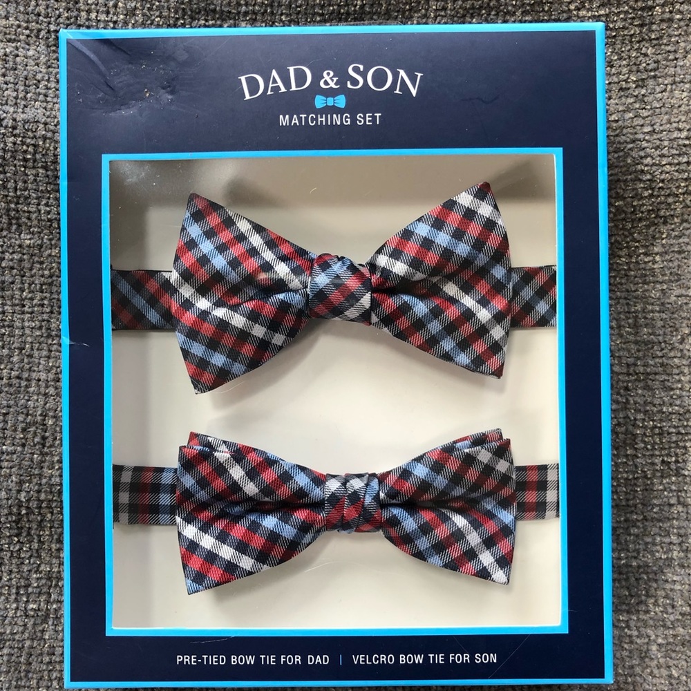 New with tag DAD & SON MATCHING BOW TIES pre- tied